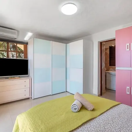 아파트 Estudio Tenades *